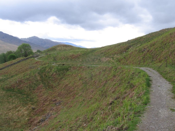 Looking back at the path from near the turn-off to Crainlarich 